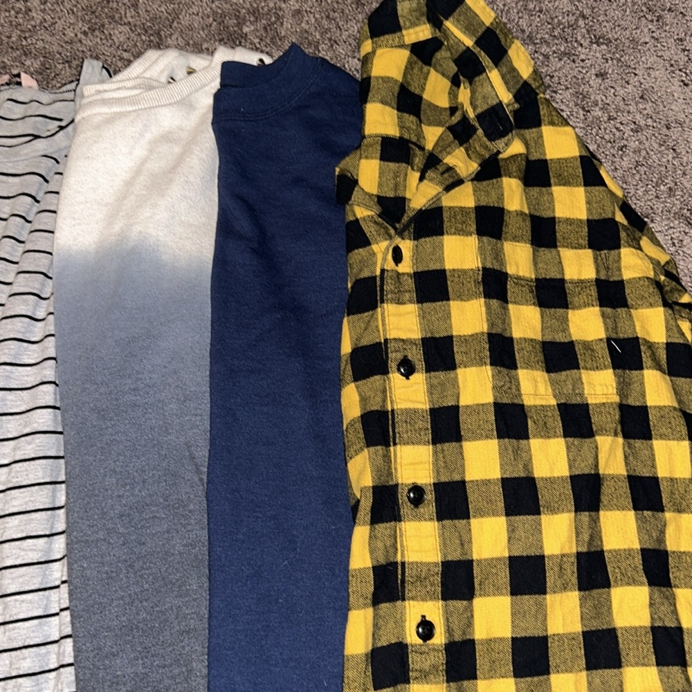 Size medium blouse, crewneck, flannel shirt bundle!! - Picture 3 of 3